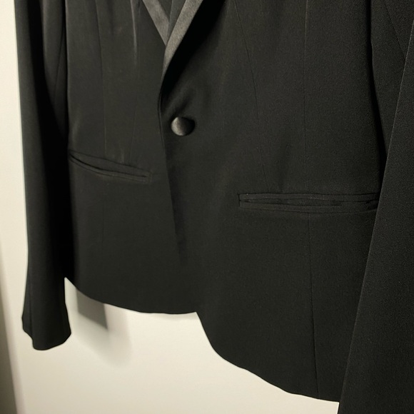 Suzy Shier Blazer - Picture 3 of 6